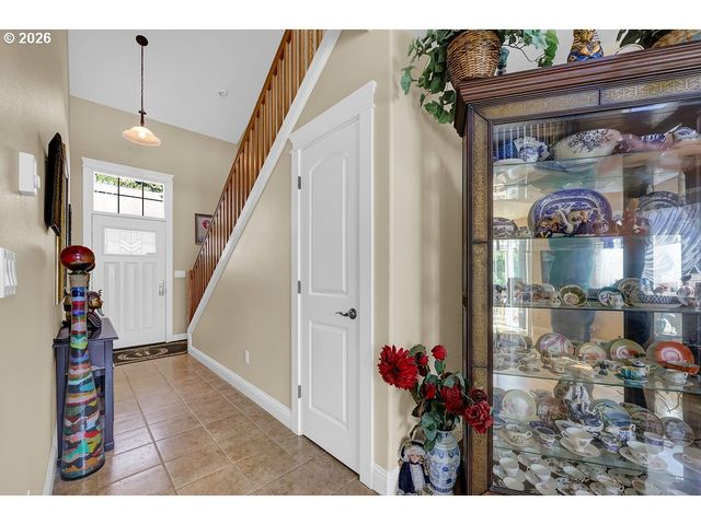 935 HEMLOCK St, Florence, OR 97439