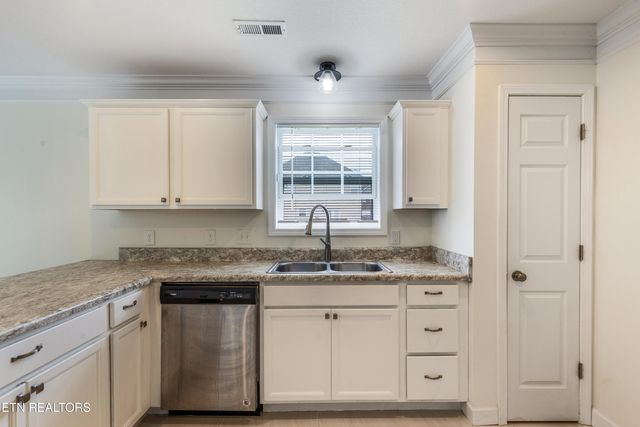 2742 Lucky Leaf Lane, Knoxville, TN 37924