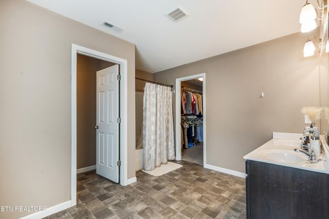 2742 Lucky Leaf Lane, Knoxville, TN 37924