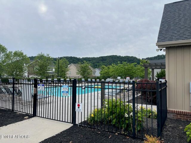 2742 Lucky Leaf Lane, Knoxville, TN 37924