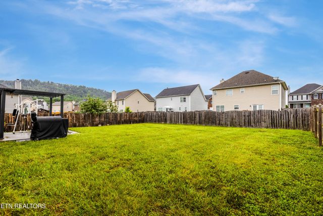 2742 Lucky Leaf Lane, Knoxville, TN 37924