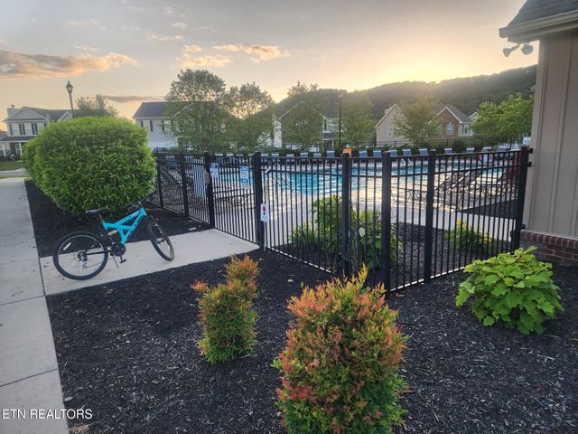 2742 Lucky Leaf Lane, Knoxville, TN 37924
