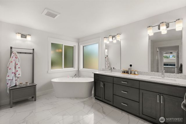 7708 Zircon Drive SW, Lakewood, WA 98489