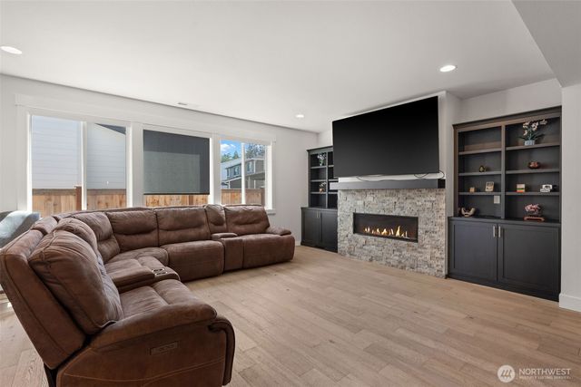 7708 Zircon Drive SW, Lakewood, WA 98489
