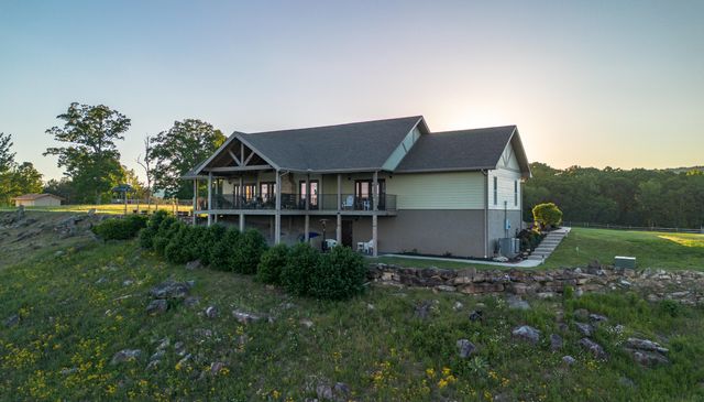 13242 Brockdell Road, Pikeville, TN 37367