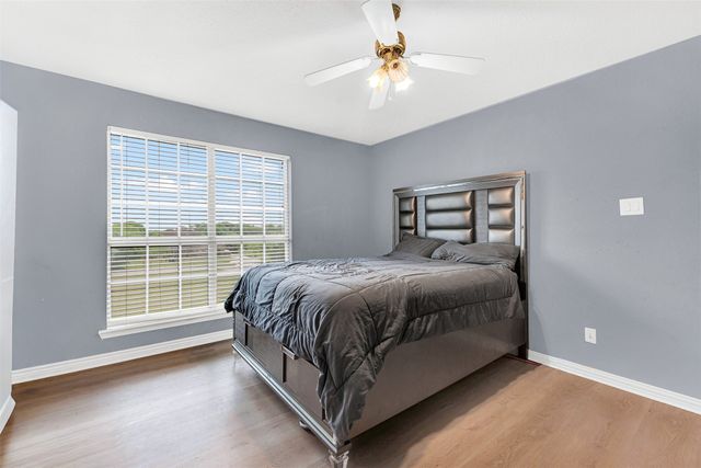 1915 Lillian Avenue, Glenn Heights, TX 75154