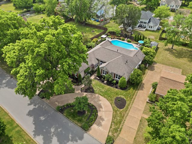 5006 Langford Pass, Old Hickory, TN 37138