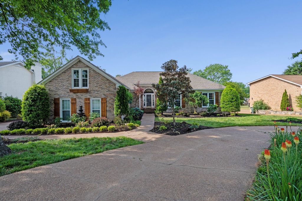 5006 Langford Pass, Old Hickory, TN 37138