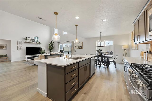 1971 Cashel St, Middleton, ID 83644