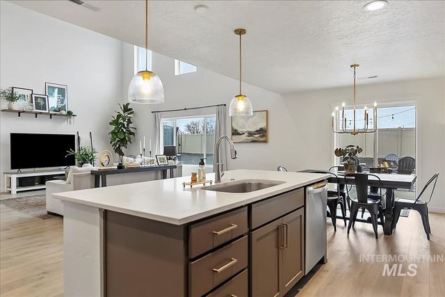 1971 Cashel St, Middleton, ID 83644