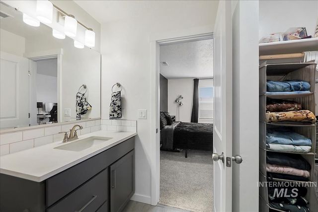 1971 Cashel St, Middleton, ID 83644