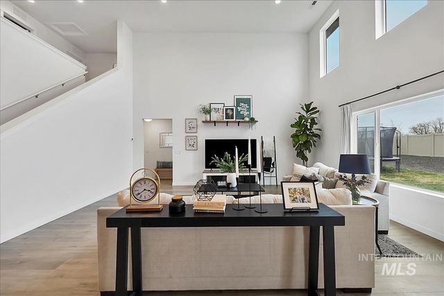 1971 Cashel St, Middleton, ID 83644