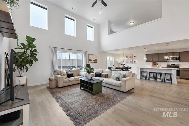 1971 Cashel St, Middleton, ID 83644