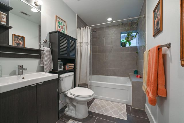 1308 Ruthven Street B, Houston, TX 77019