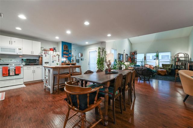 1308 Ruthven Street B, Houston, TX 77019