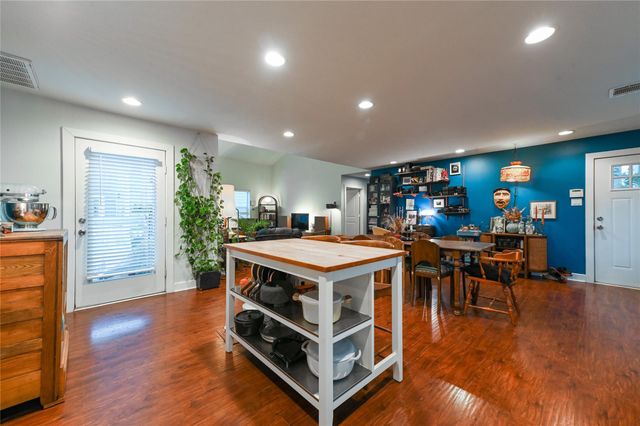 1308 Ruthven Street B, Houston, TX 77019