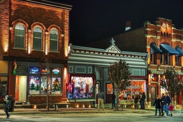 1528 3rd Street SW, Mt Vernon, IA 52314