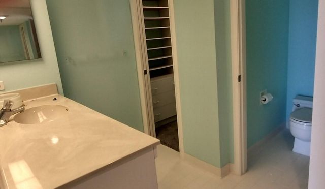 123 Lakeshore 2042, North Palm Beach, FL 33408