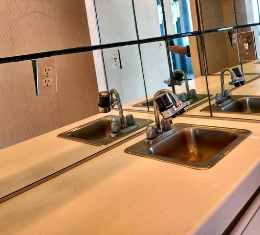 123 Lakeshore 2042, North Palm Beach, FL 33408