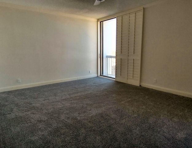 123 Lakeshore 2042, North Palm Beach, FL 33408