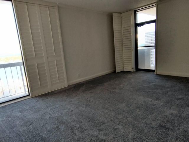 123 Lakeshore 2042, North Palm Beach, FL 33408