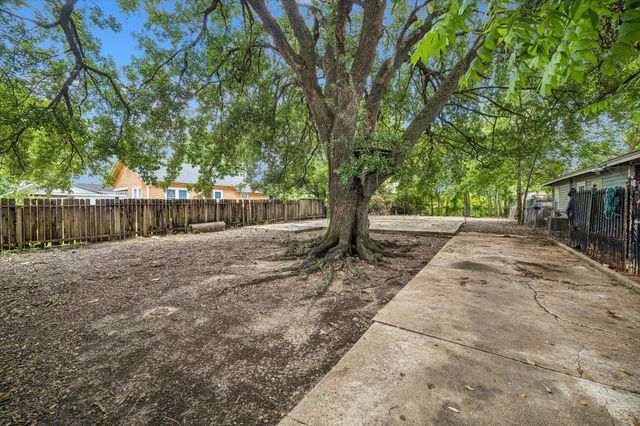 4705 Siegel Street, Houston, TX 77009