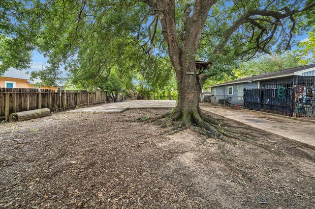 4705 Siegel Street, Houston, TX 77009