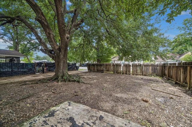 4705 Siegel Street, Houston, TX 77009