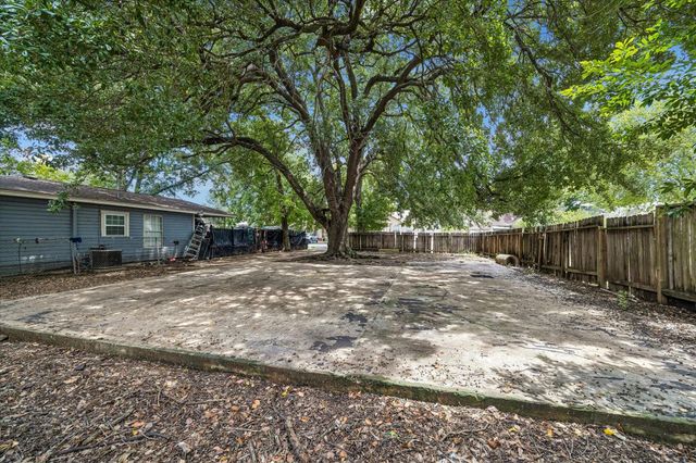 4705 Siegel Street, Houston, TX 77009
