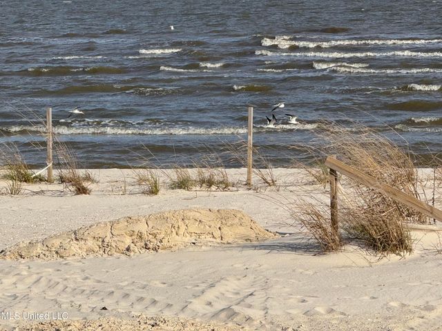 202 Vacation Lane, Waveland, MS 39576
