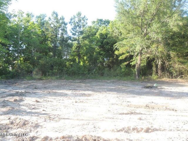 202 Vacation Lane, Waveland, MS 39576