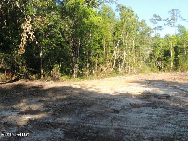 202 Vacation Lane, Waveland, MS 39576