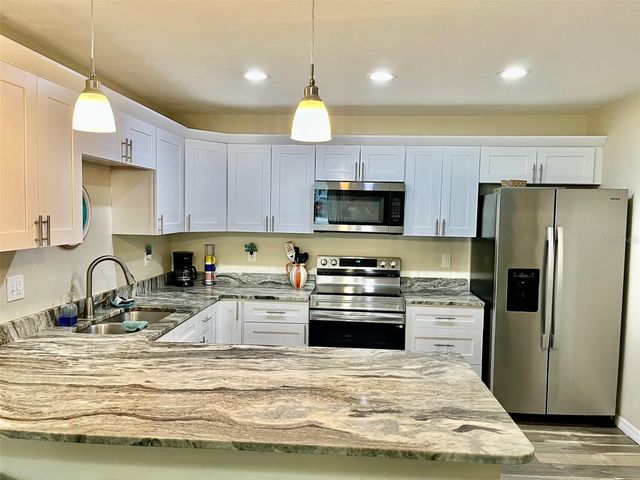 2475 47TH STREET S, St Petersburg, FL 33711