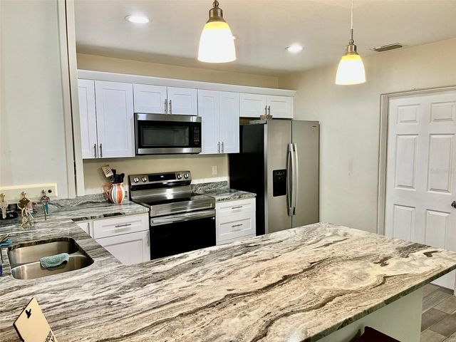 2475 47TH STREET S, St Petersburg, FL 33711