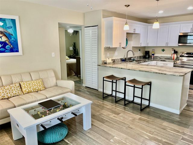 2475 47TH STREET S, St Petersburg, FL 33711