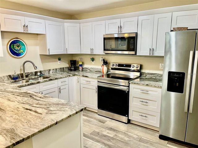2475 47TH STREET S, St Petersburg, FL 33711