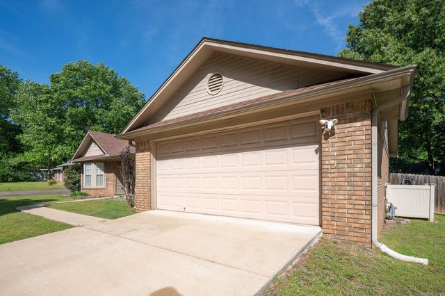 6 Sedgefield Drive, Conway, AR 72034