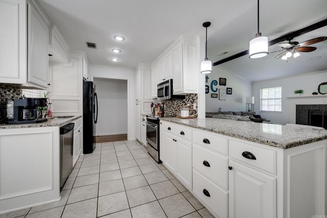 6 Sedgefield Drive, Conway, AR 72034