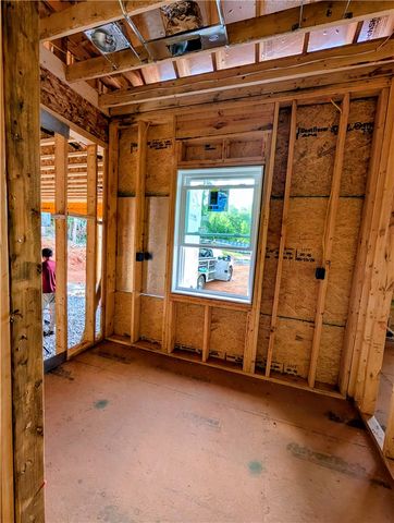 408 Marina Bay Drive, Seneca, SC 29672