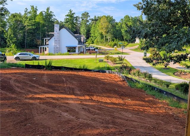408 Marina Bay Drive, Seneca, SC 29672