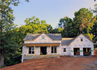 408 Marina Bay Drive, Seneca, SC 29672