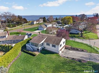 4 Fenwood Lane, Old Saybrook, CT 06475