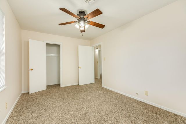 837 Pin Money Street, Clute, TX 77531