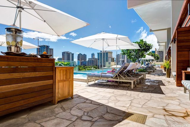 2139 Kuhio Avenue D1805, Honolulu, HI 96815