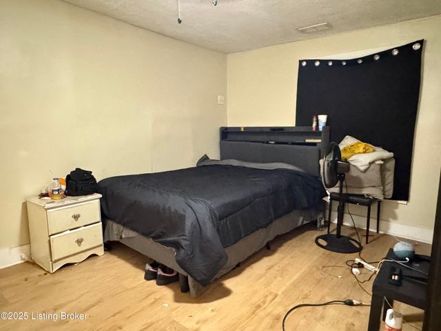 1913 Duncan St, Louisville, KY 40203