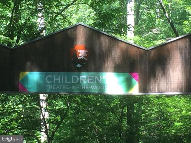 1505 SNUGHILL CT, Vienna, VA 22182