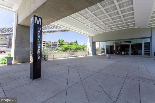 1505 SNUGHILL CT, Vienna, VA 22182