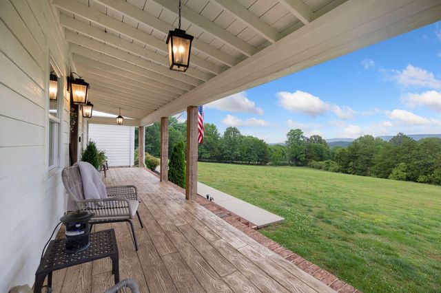 6866 Daus Mountain Road, Whitwell, TN 37397