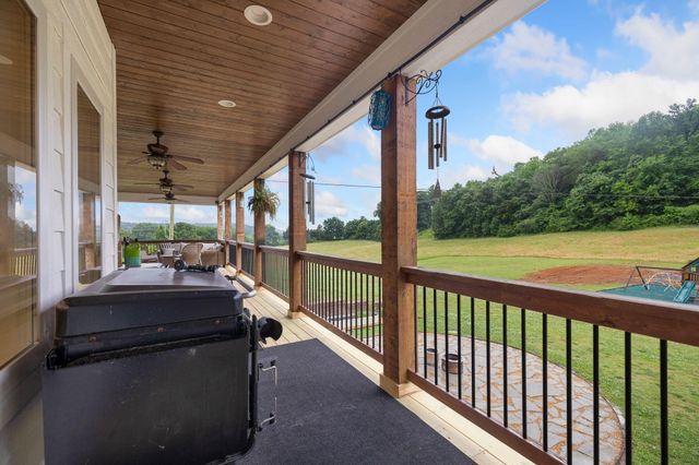 6866 Daus Mountain Road, Whitwell, TN 37397