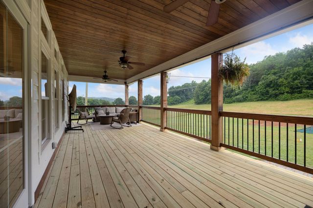 6866 Daus Mountain Road, Whitwell, TN 37397